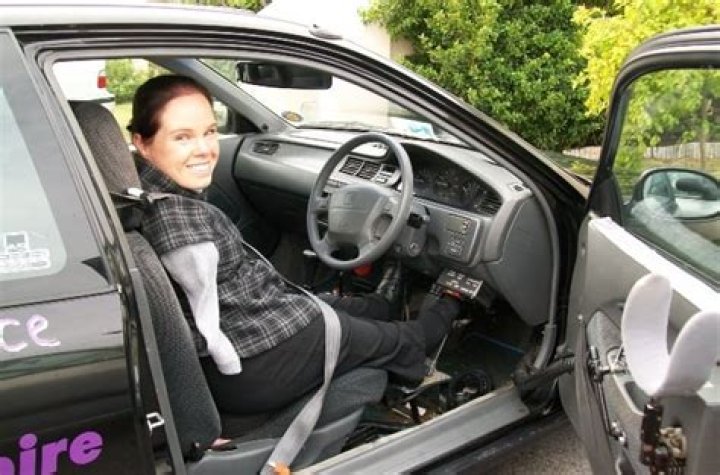 Can people with no hands drive