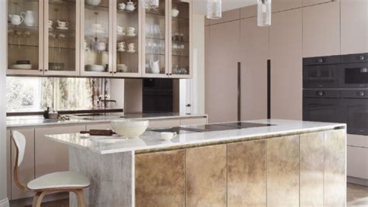 Can you put a mirror in the kitchen