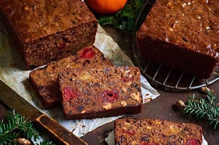 Can you put rum in fruitcake