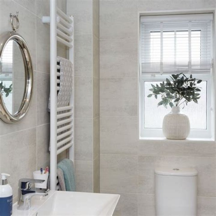Can you score ceramic tile