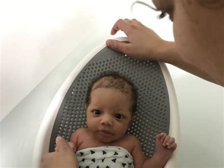 Can you use angelcare bath support from birth