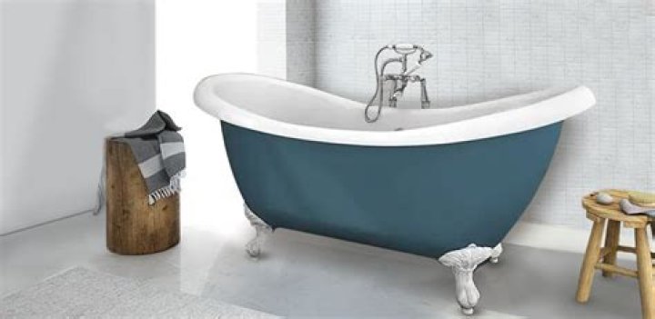 Does an acrylic bath need a frame