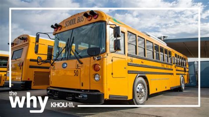 Does GM still make buses
