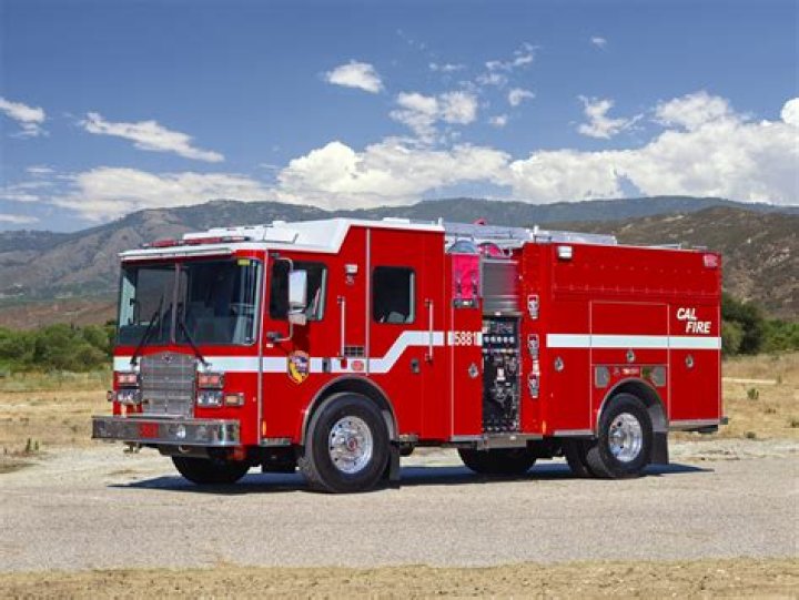 How do fire trucks pump water