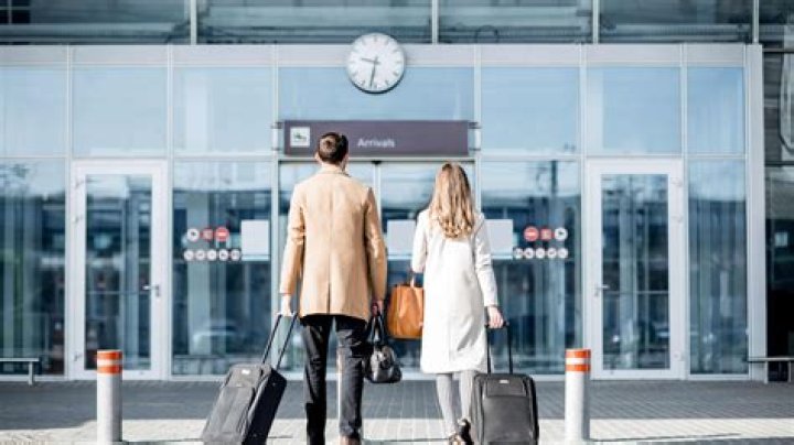 How early should I arrive for a ferry