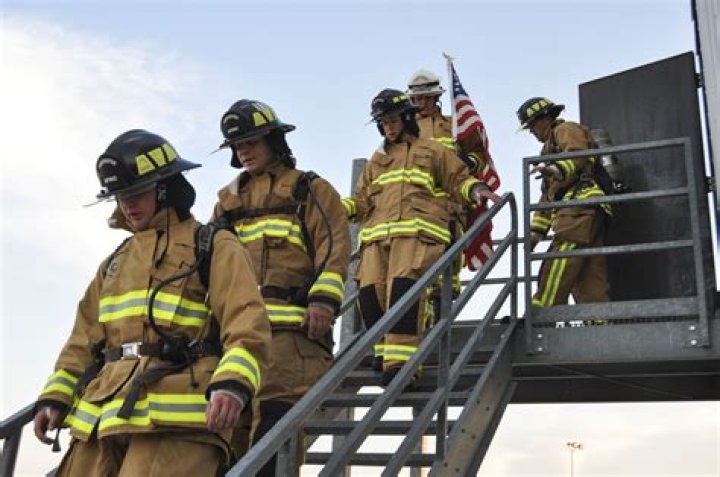 How many firefighters are in San Antonio