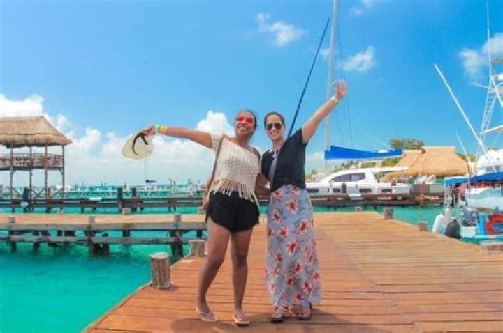 How much does it cost to go to Isla Mujeres from Cancun