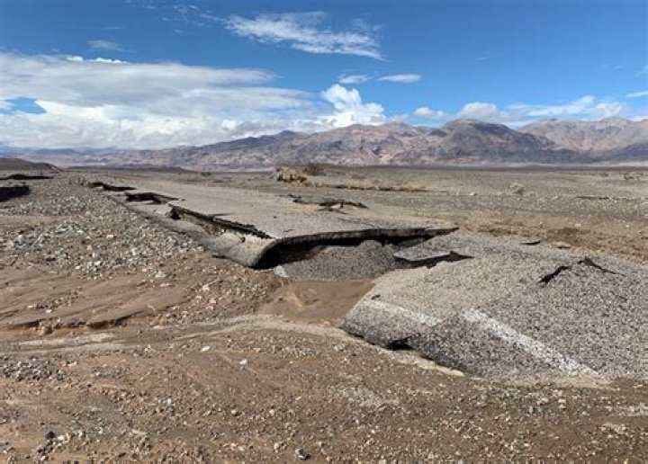 How much rain does Death Valley get