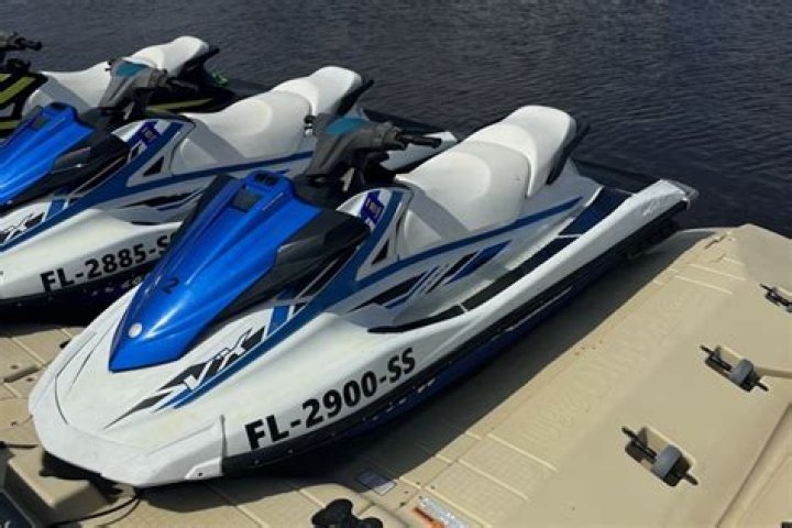 How old do you have to be to rent a jet ski in Hawaii