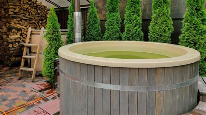 Is green hot tub water dangerous