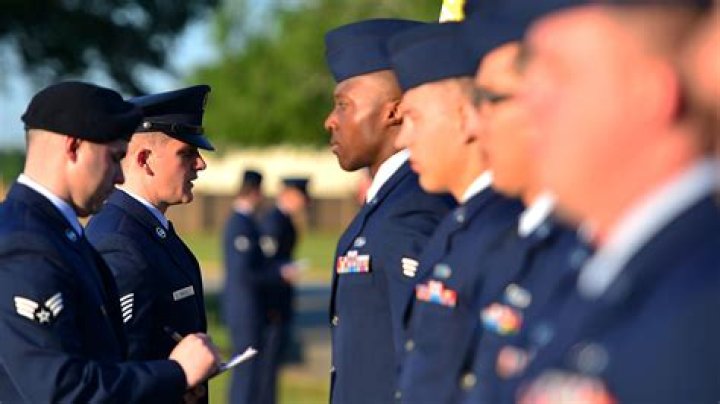 What are the Air Force PT standards