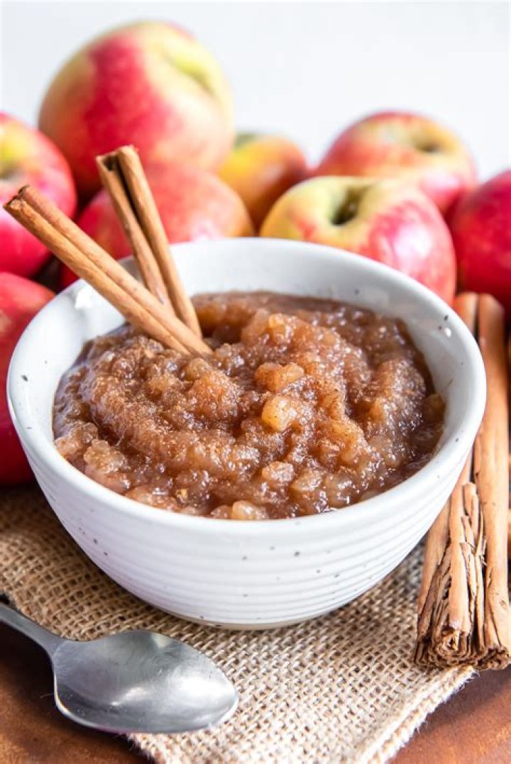 What can you eat applesauce with