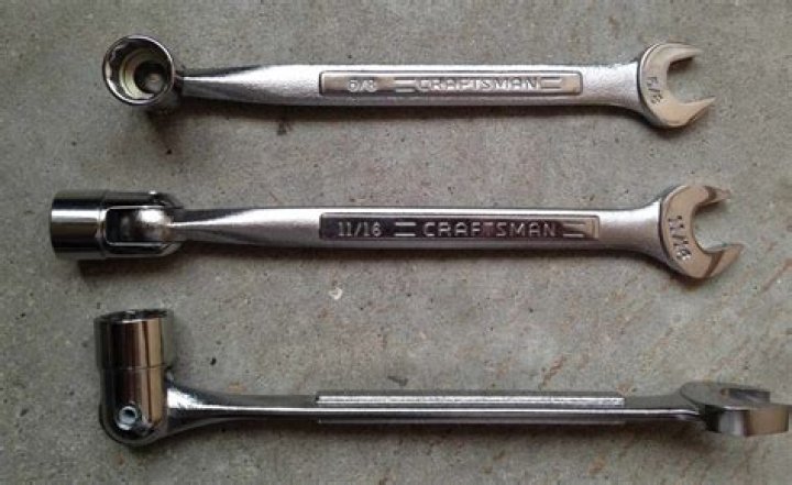 What is a gear wrench