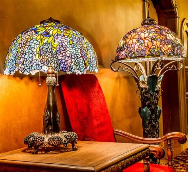 What is a real Tiffany lamp