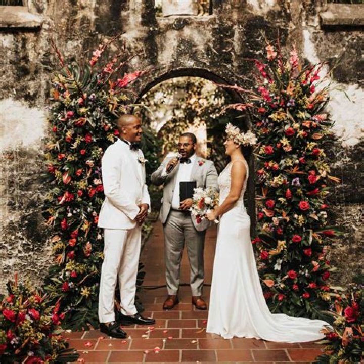 What is a wedding tree
