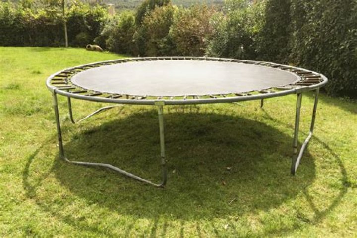 What is the weight limit for a 12 foot trampoline