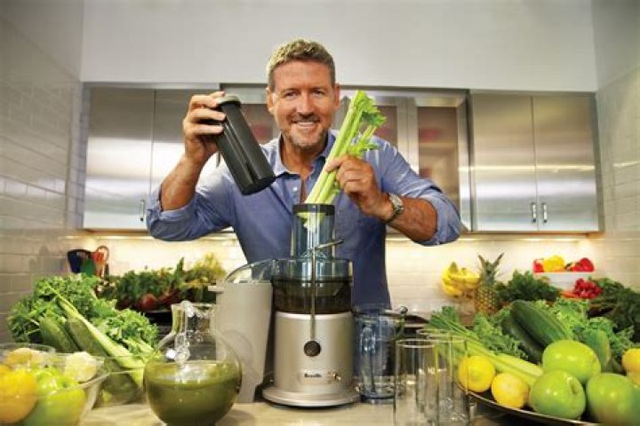 What juicer does Joe Cross use