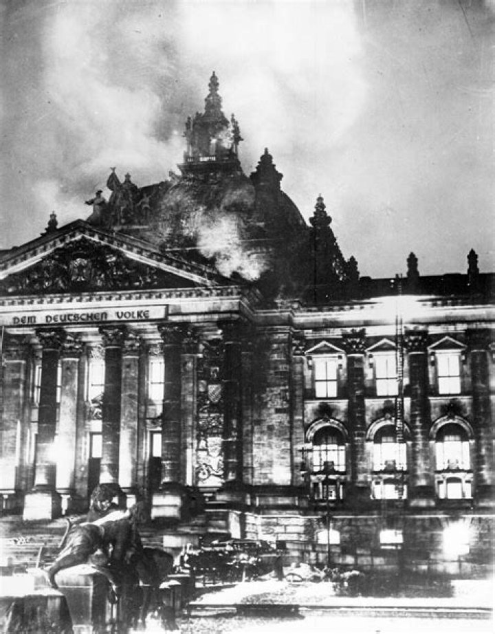 When was the Reichstag dissolved