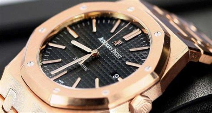 Which watch brands are luxury