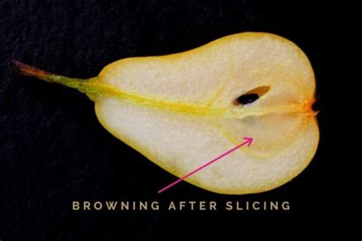 Why do pears go brown